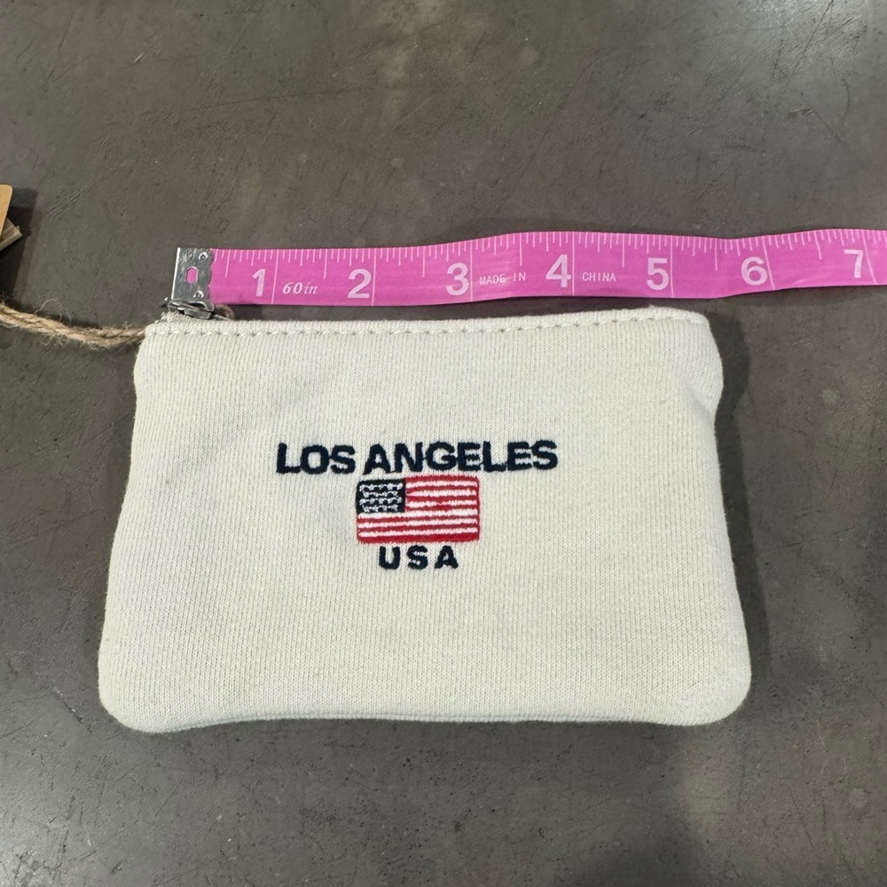 BRANDY MELVILLE winter White Los Angeles USA zipper Pouch w/ golden star  ring⭐️ - Picture 2 of 8